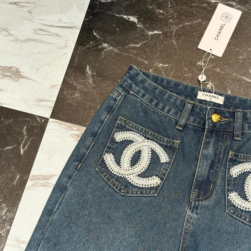 New Fashion Women's Embroidered Pocket Wide Leg Jeans  DM132609235