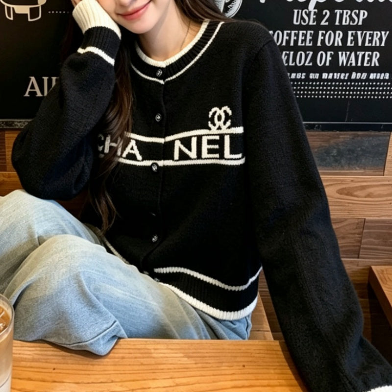 New Fashion Women's CC Contrast Striped Knit Cardigan DM1326092833
