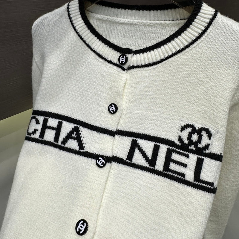 New Fashion Women's CC Contrast Striped Knit Cardigan DM1326092833