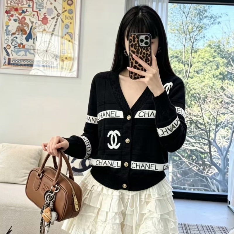 New Fashion Women's CC Contrast Striped Knit Cardigan DM13260928334