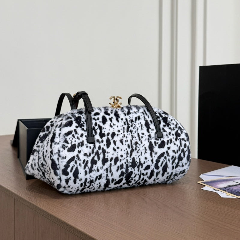 New Fashion Women CC Bowling Handbag CWT1326092918