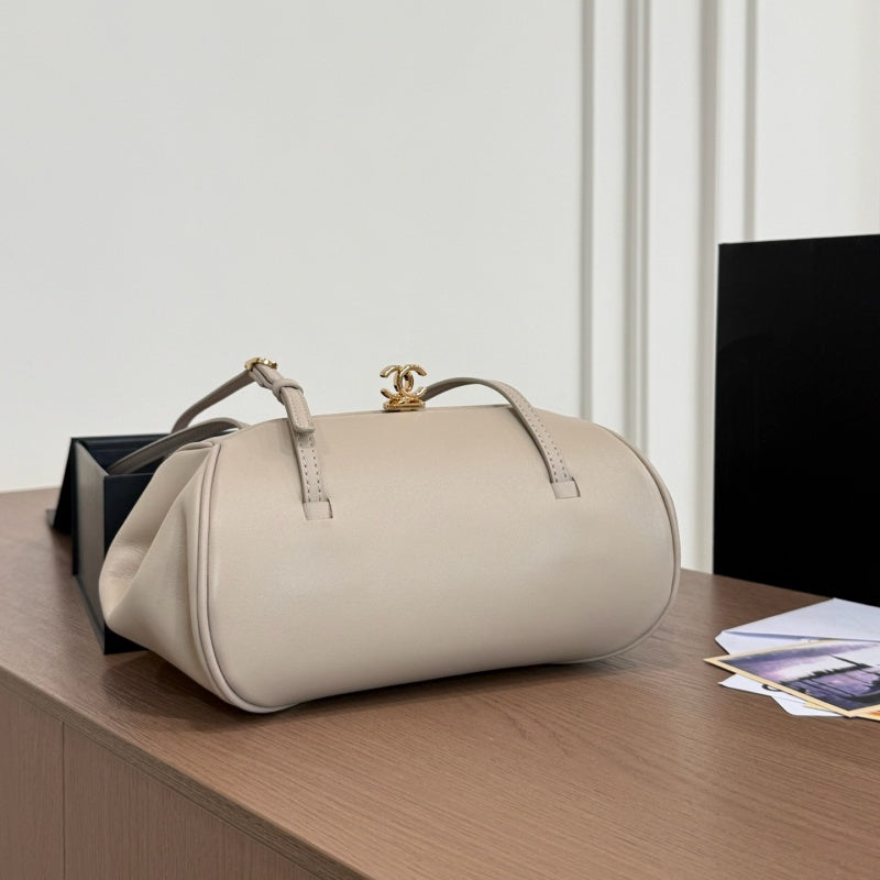 New Fashion Women CC Bowling Handbag CWT1326092918
