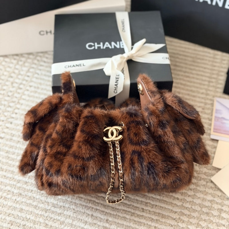 New Fashion Women CC Furry Chain Crossbody Bag XC1326092922