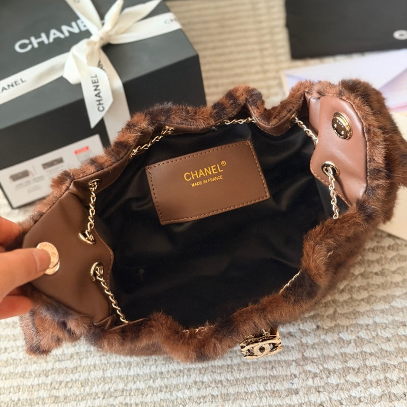 New Fashion Women CC Furry Chain Crossbody Bag XC1326092922