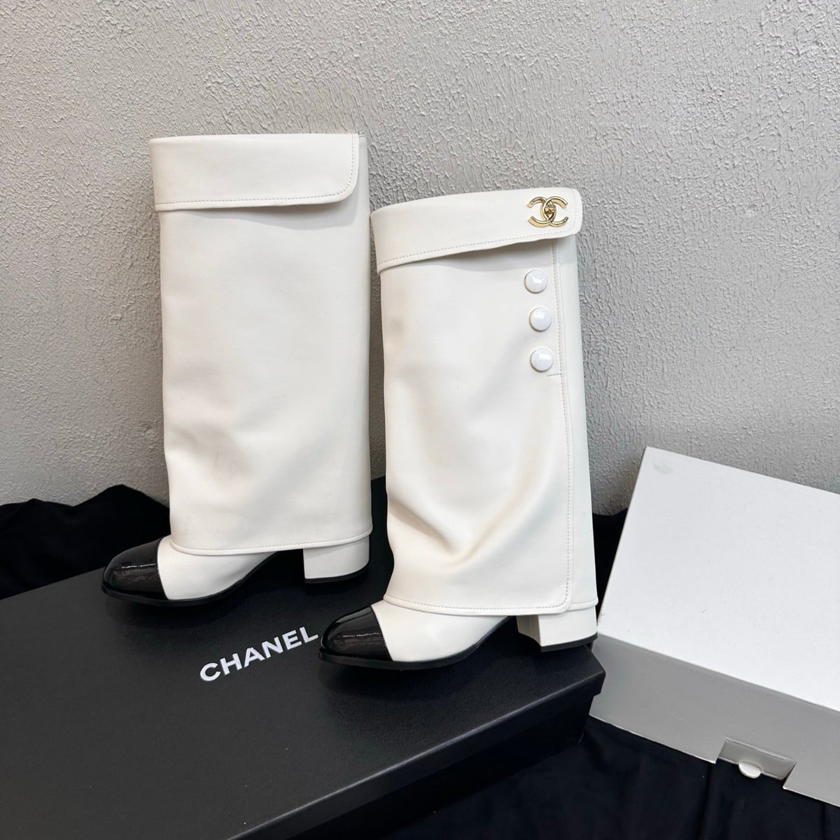 New Fashion Women's CC High Boots NK1326093010