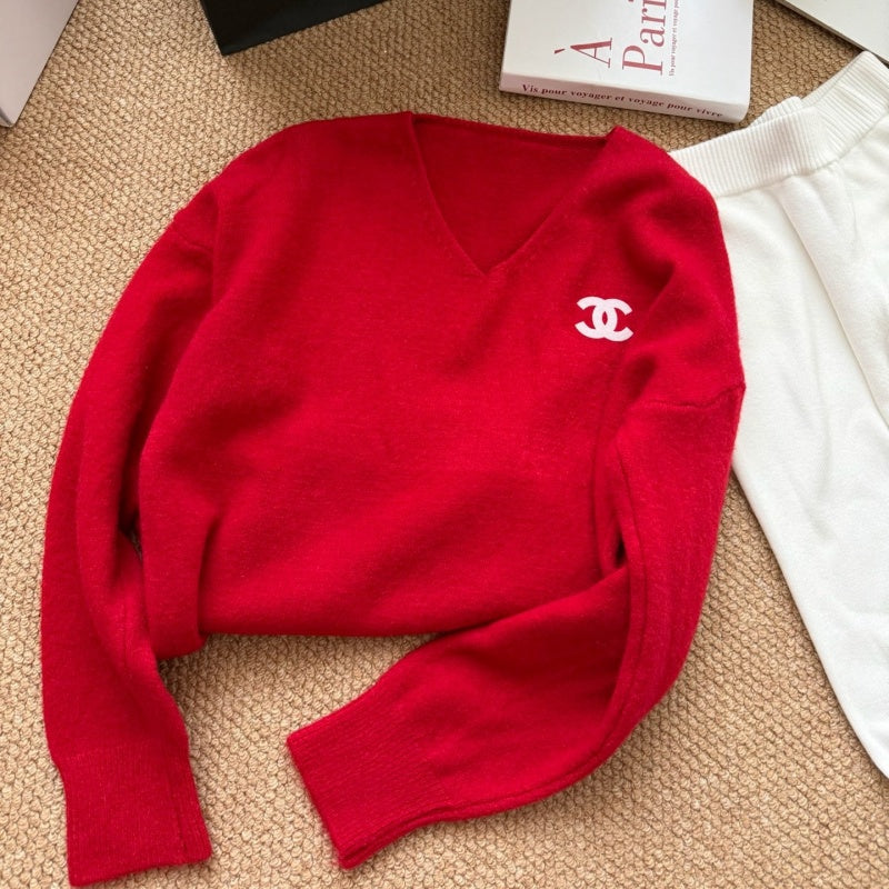 New Fashion Women's CC Christmas Red V-Neck Knit Sweater DM1326100813