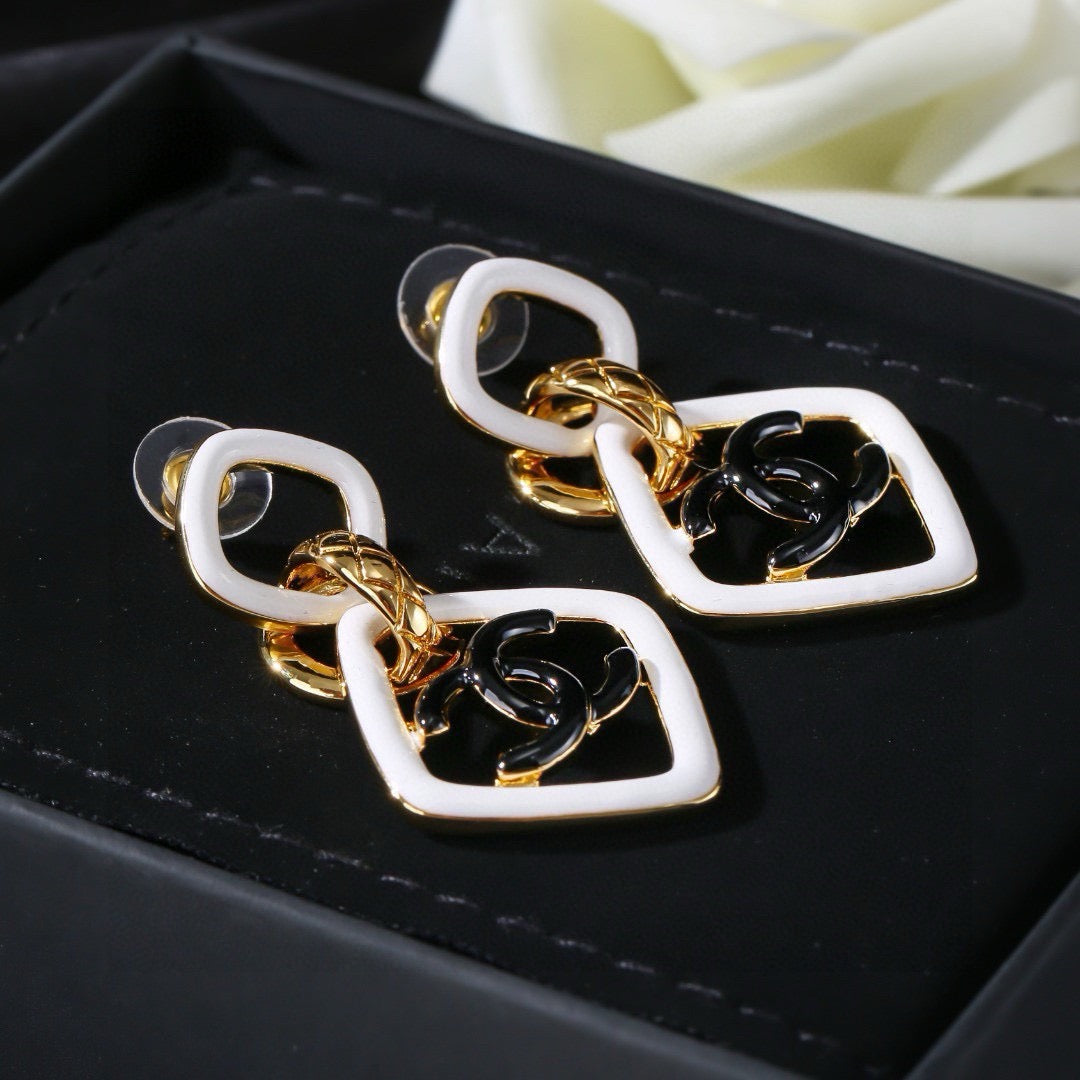 New Fashion Double C Enamel Square Drop Earrings ZS1326100902