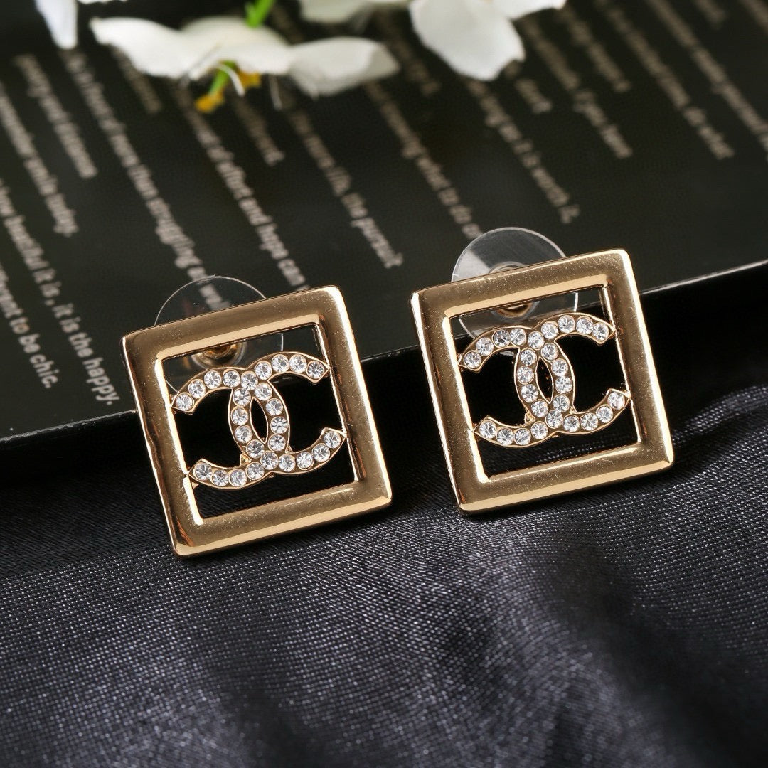 New Fashion Double C Rhinestone Square Stud Earrings ZS1326100903