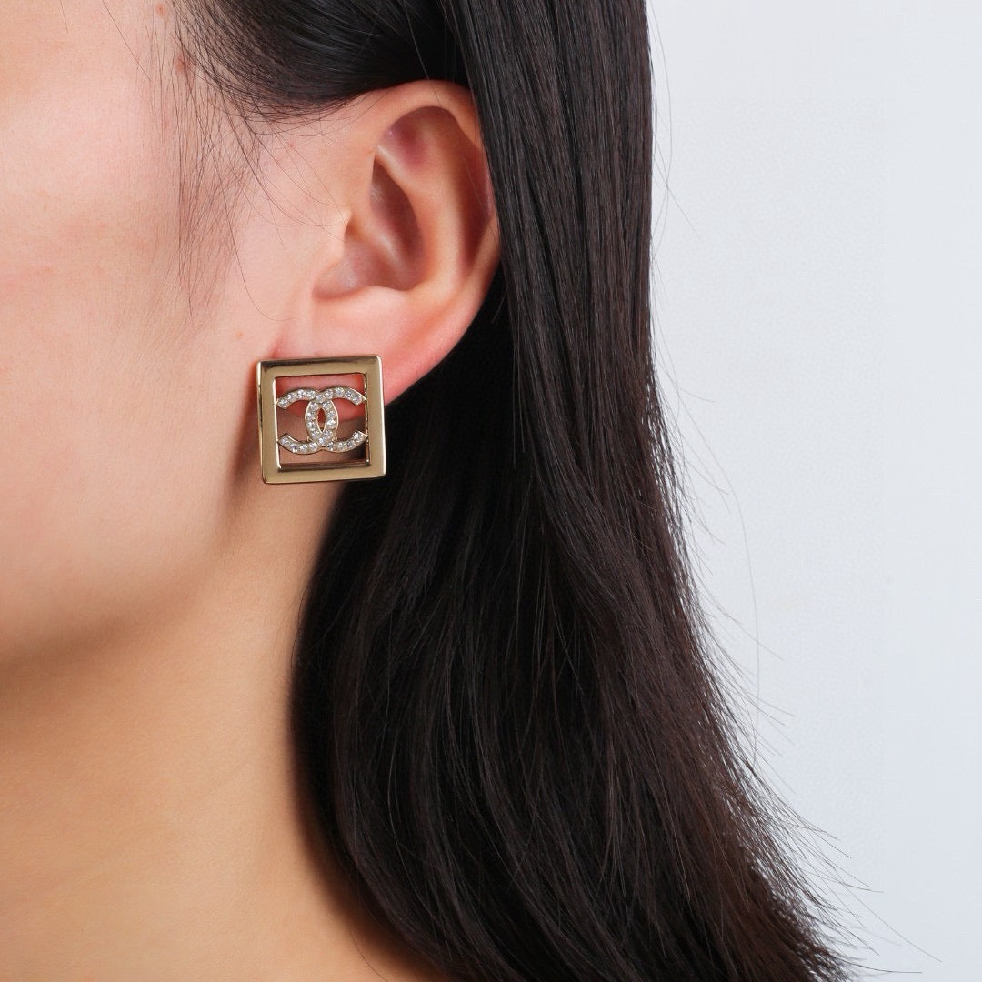 New Fashion Double C Rhinestone Square Stud Earrings ZS1326100903