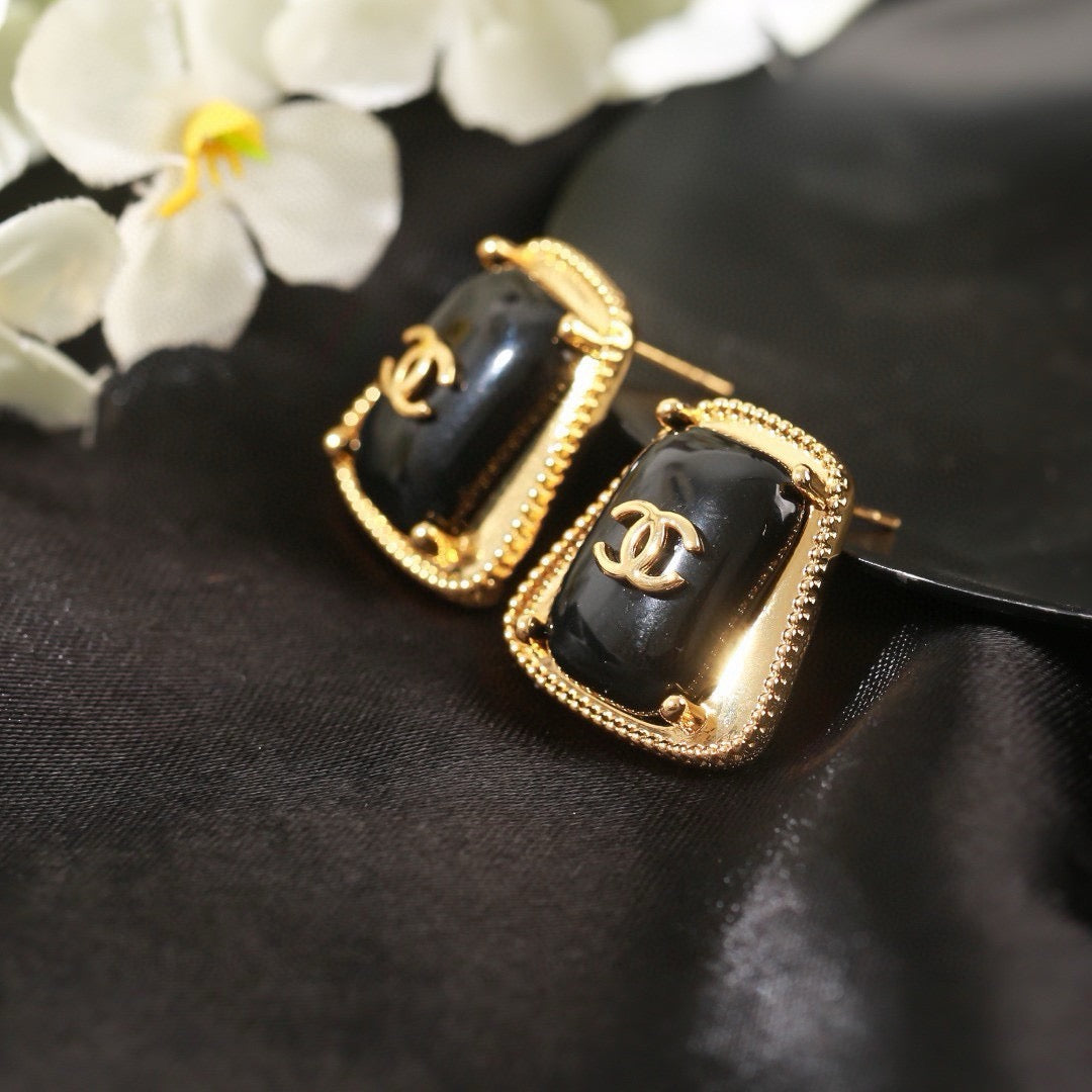 New Vintage Enamel Double C Square Stud Earrings ZS1326100904