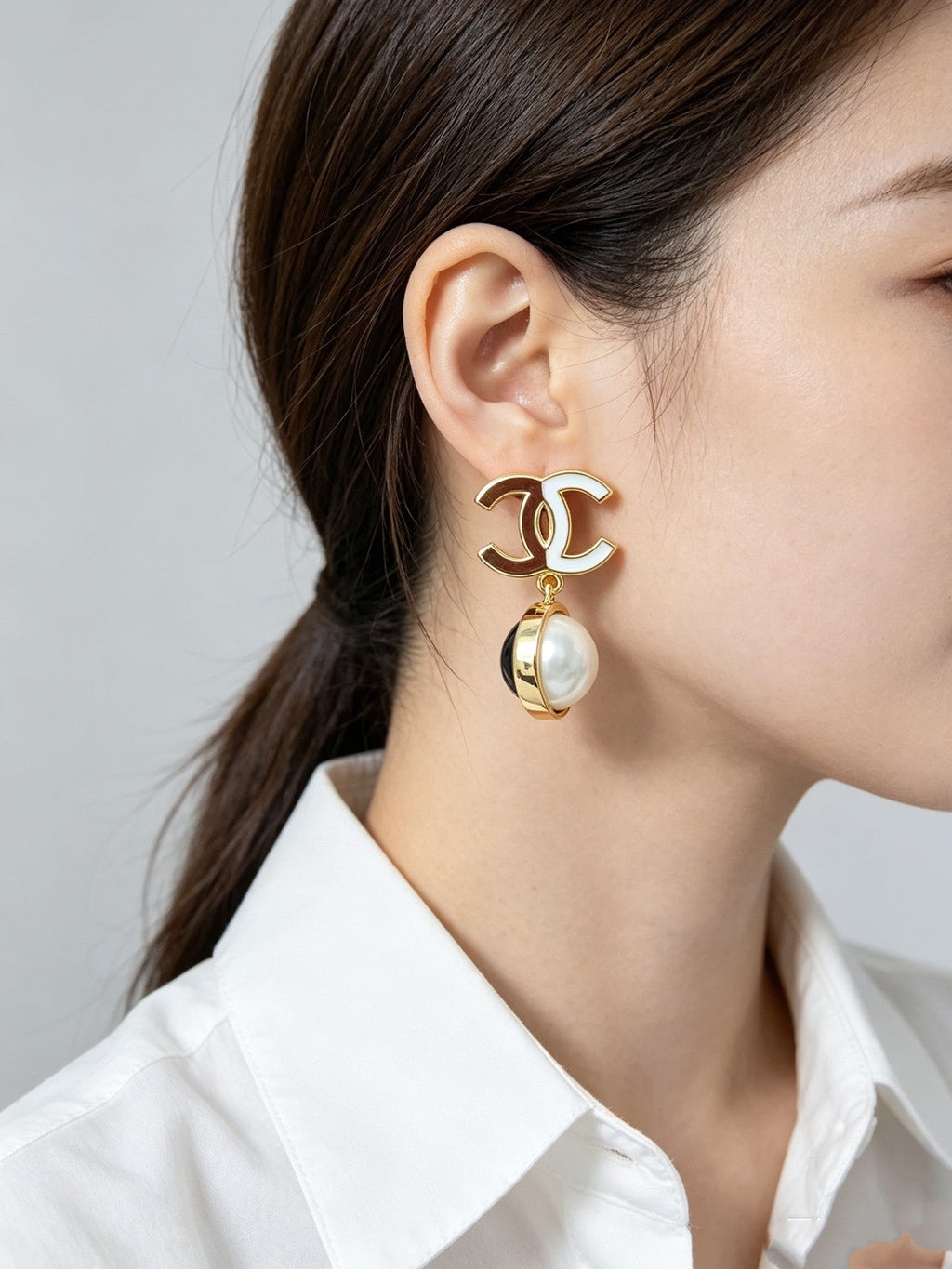New Fashion Women's CC Pearl Drop Earrings ZS1326101001