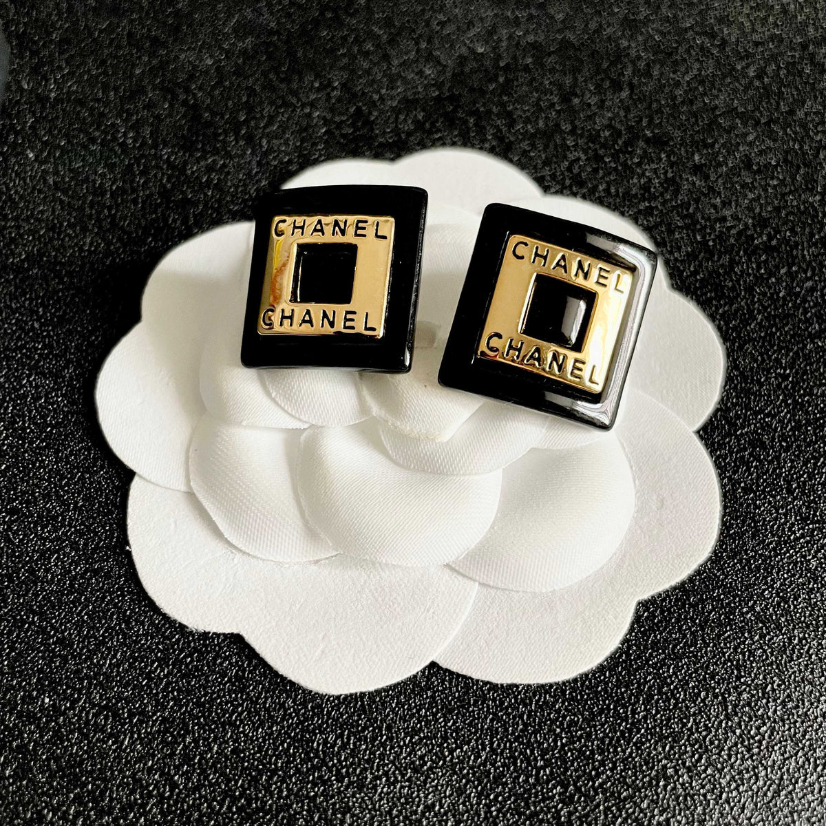 New Fashion Women's Vintage Stud Earrings ZS1326101005