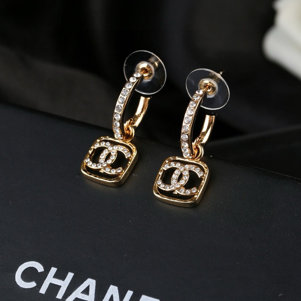 New Fashion Women's Vintage Stud Earrings ZS1326101011