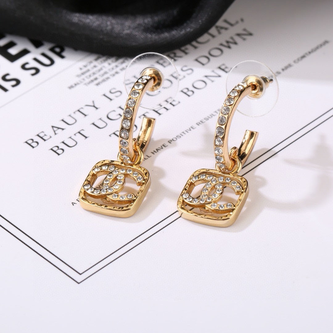 New Fashion Women's Vintage Stud Earrings ZS1326101011