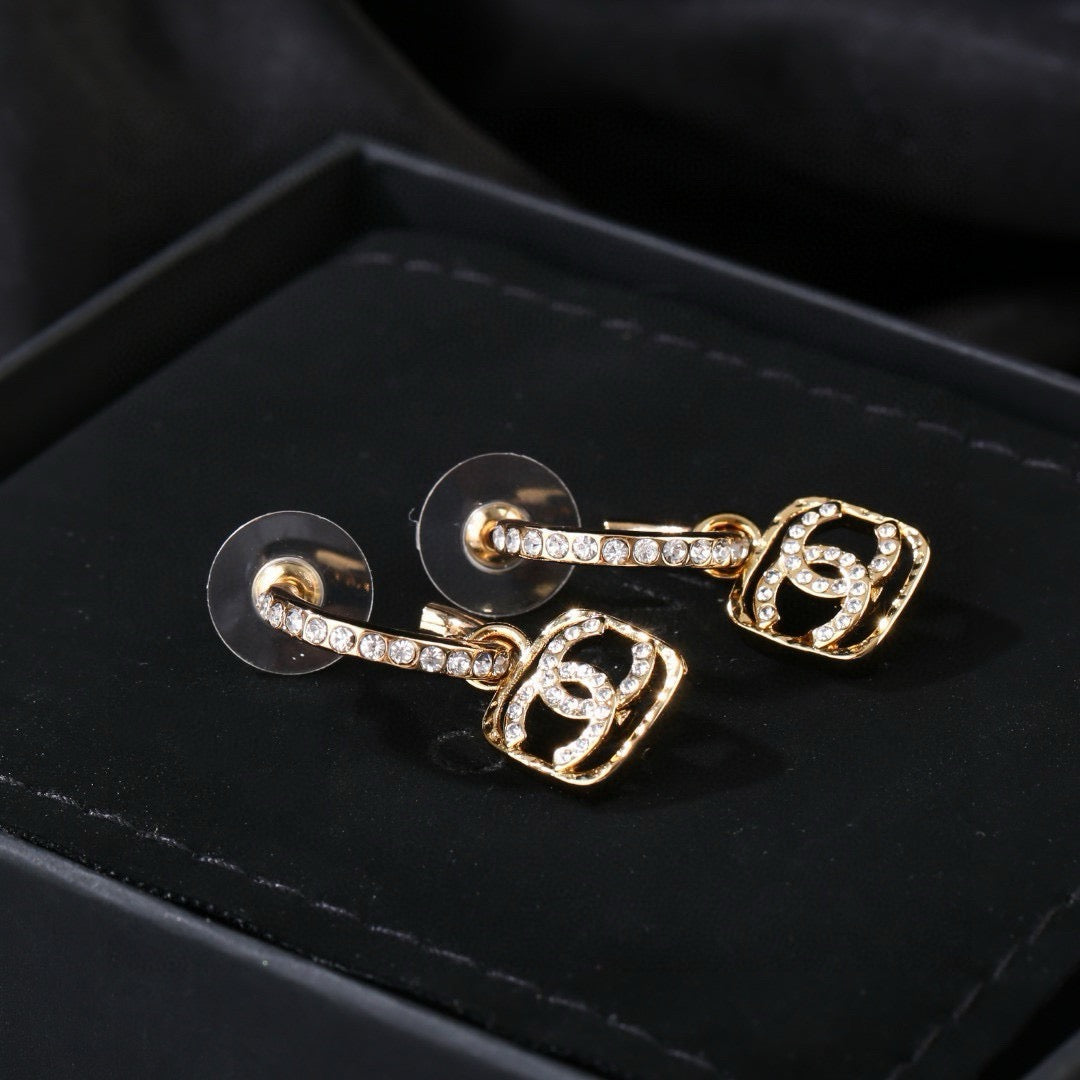 New Fashion Women's Vintage Stud Earrings ZS1326101011