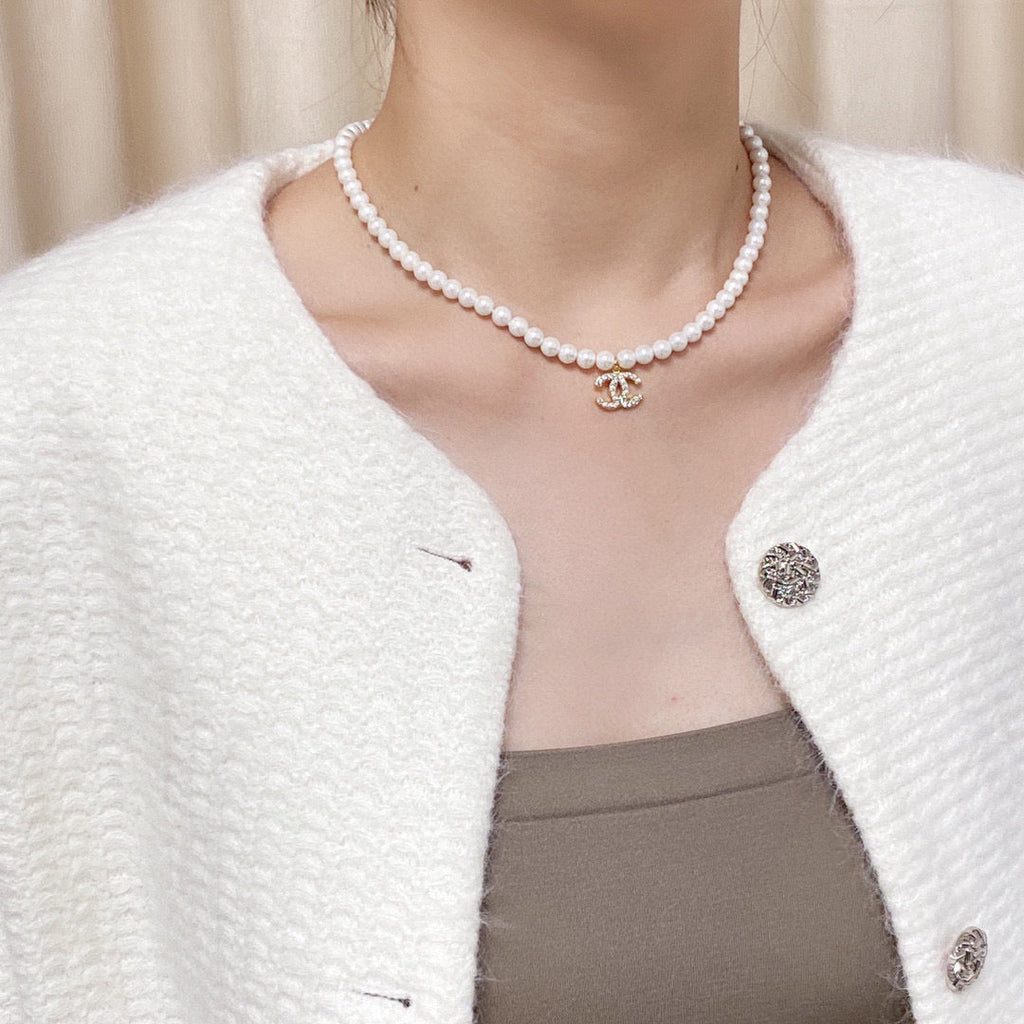 New Fashion Women's CC Pearl Necklace ZS1326101012