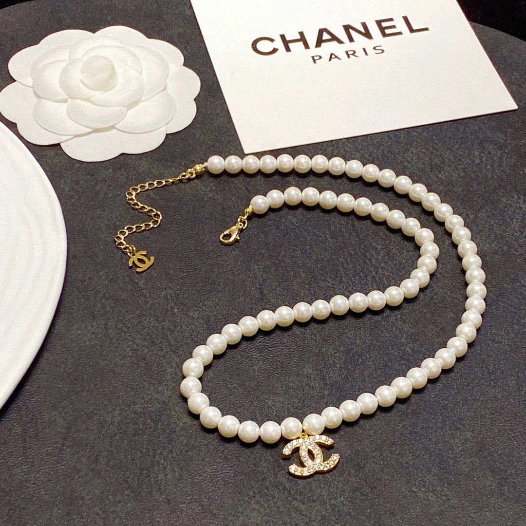 New Fashion Women's CC Pearl Necklace ZS1326101012