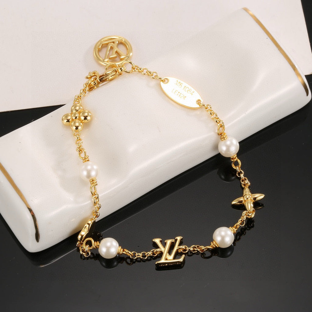 New Fashion Women's Letter Heart Pearl Bracelet ZS1326101015