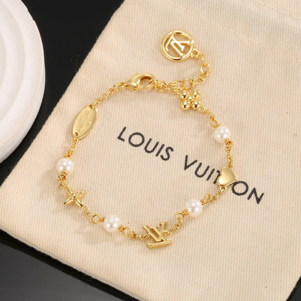 New Fashion Women's Letter Heart Pearl Bracelet ZS1326101015