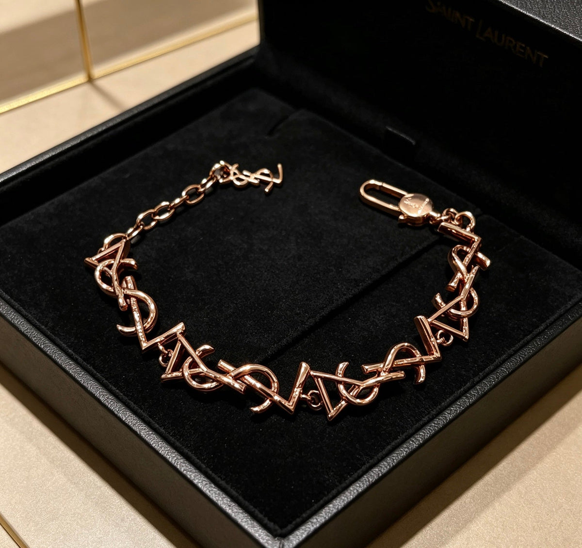 New Fashion Women's Letter Linked Rose Gold Bracelet ZS1326101019