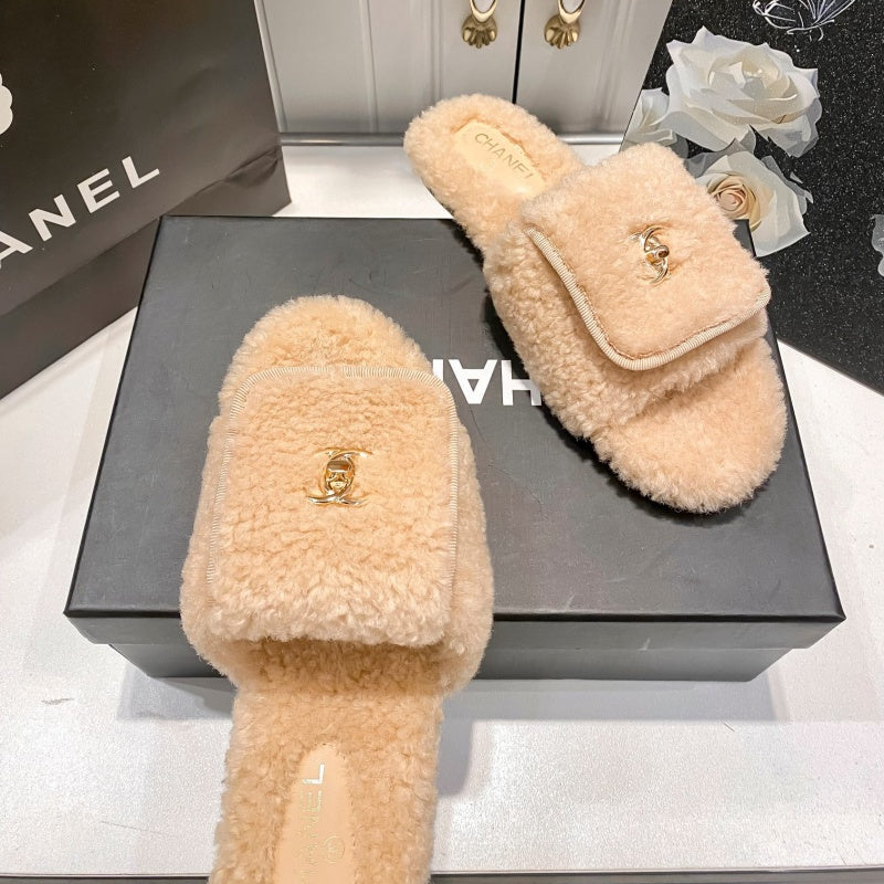 New Fashion Women's CC Plush Slippers PF1326101216