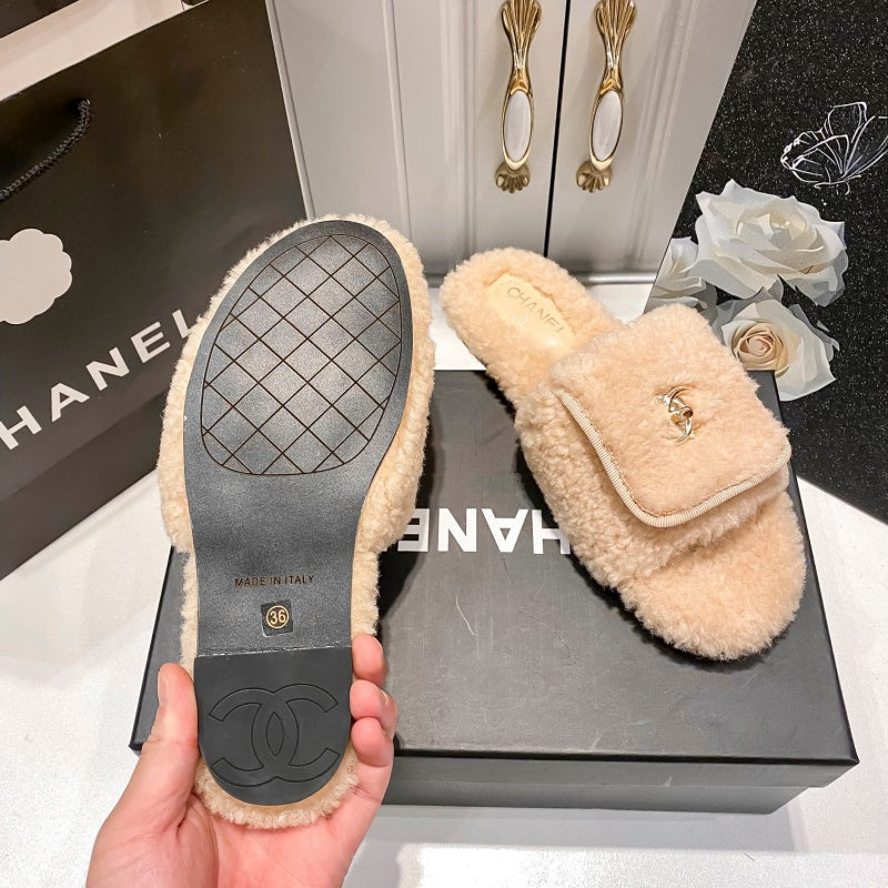 New Fashion Women's CC Plush Slippers PF1326101216