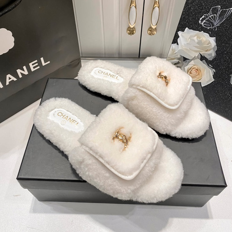 New Fashion Women's CC Plush Slippers PF1326101216