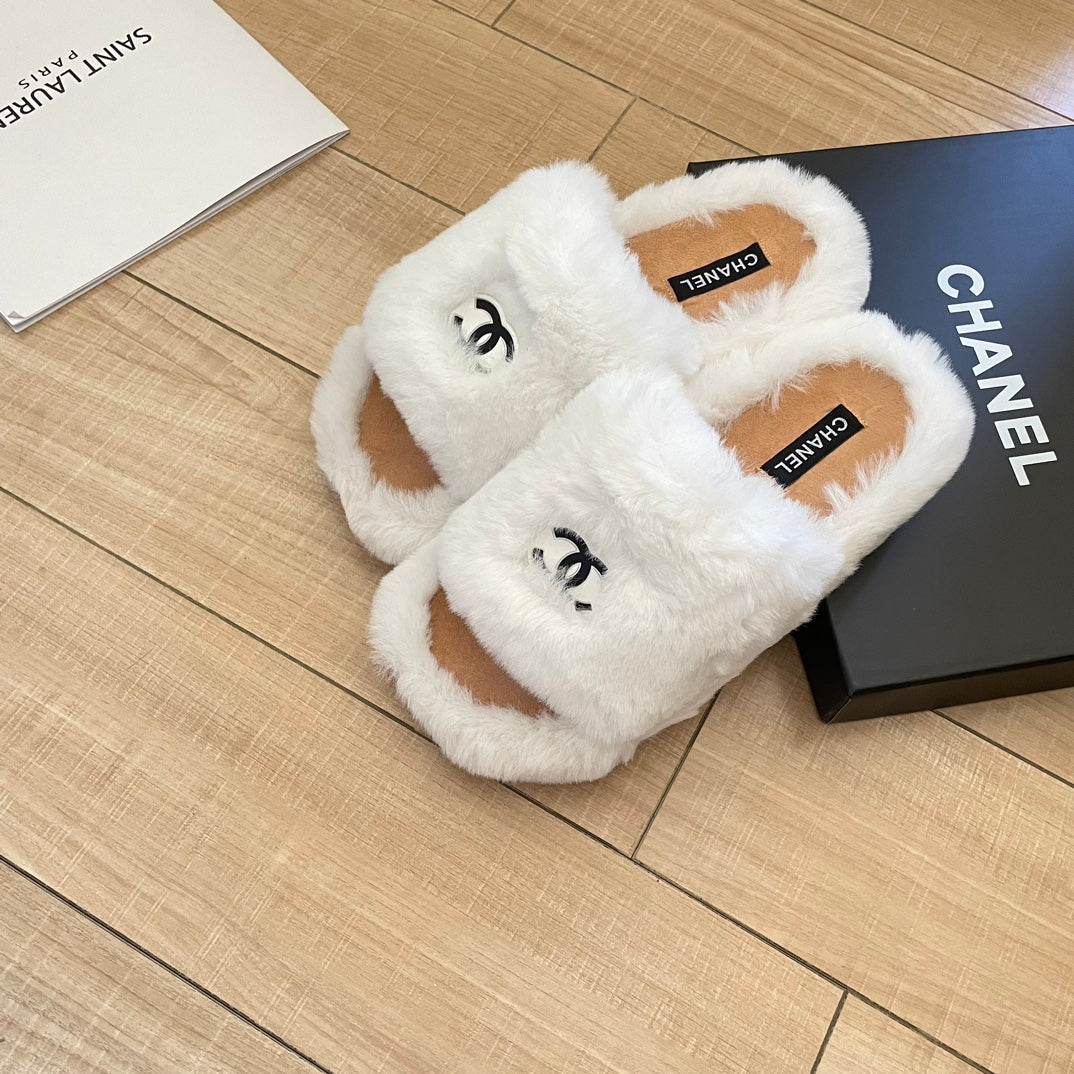 New Fashion Women's CC Plush Slippers PF1326101217