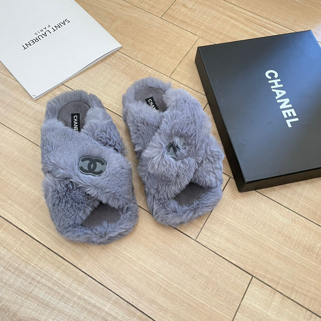 New Fashion Women's CC Plush Slippers PF1326101217