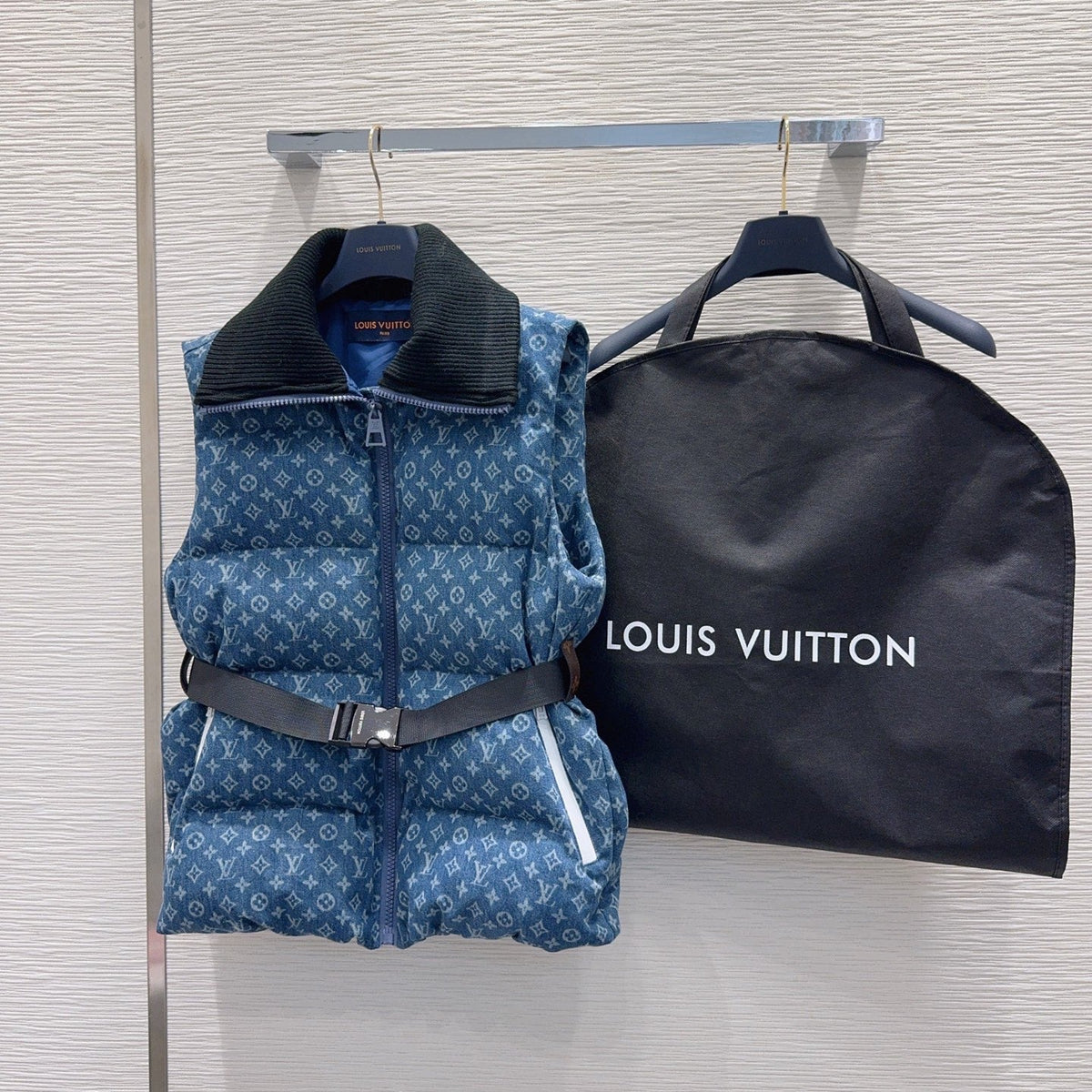 New Fashion Women's All Over Print Denim Puffer Vest DM1326101514