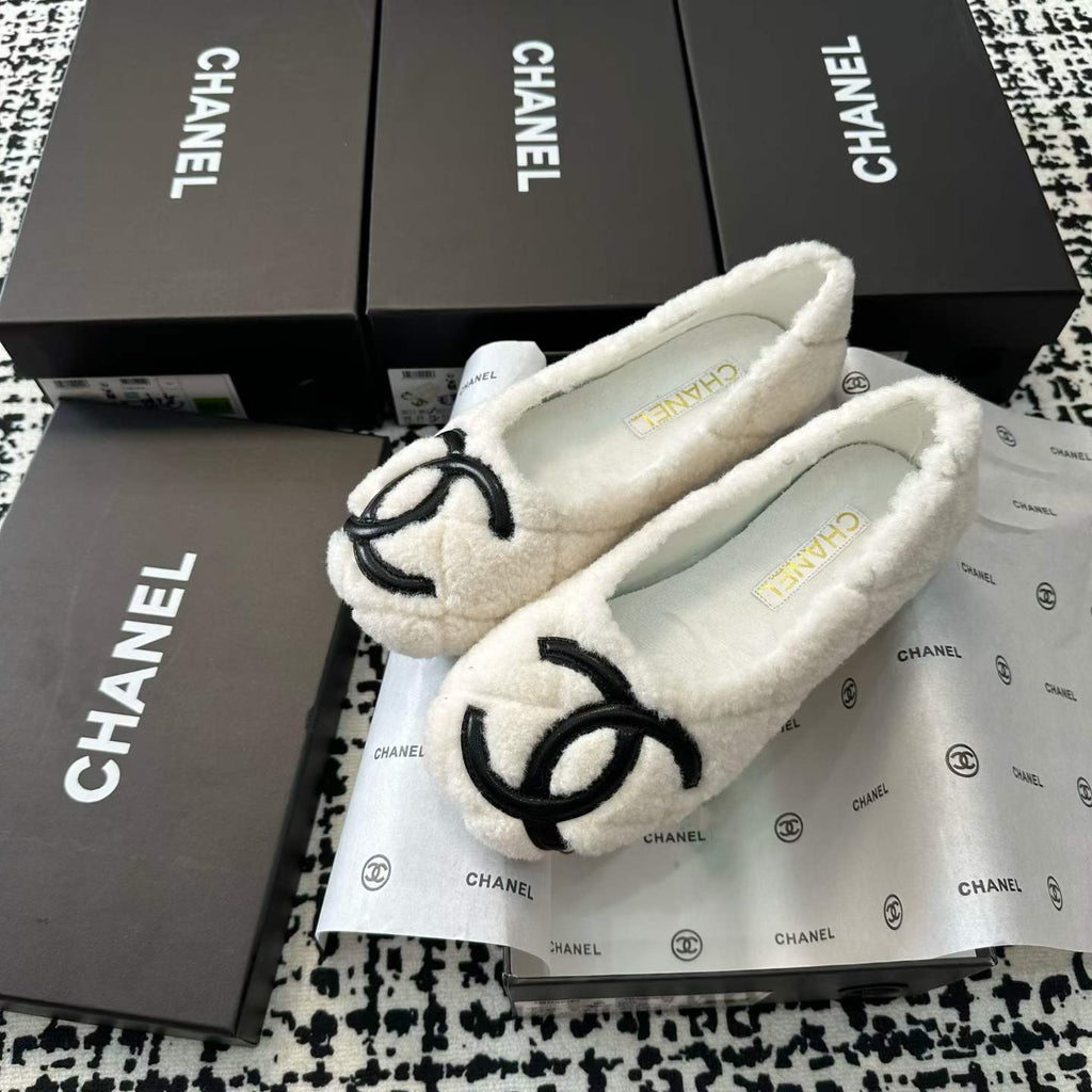 New Fashion Women's CC Furry Flat Shoes PF1326101603