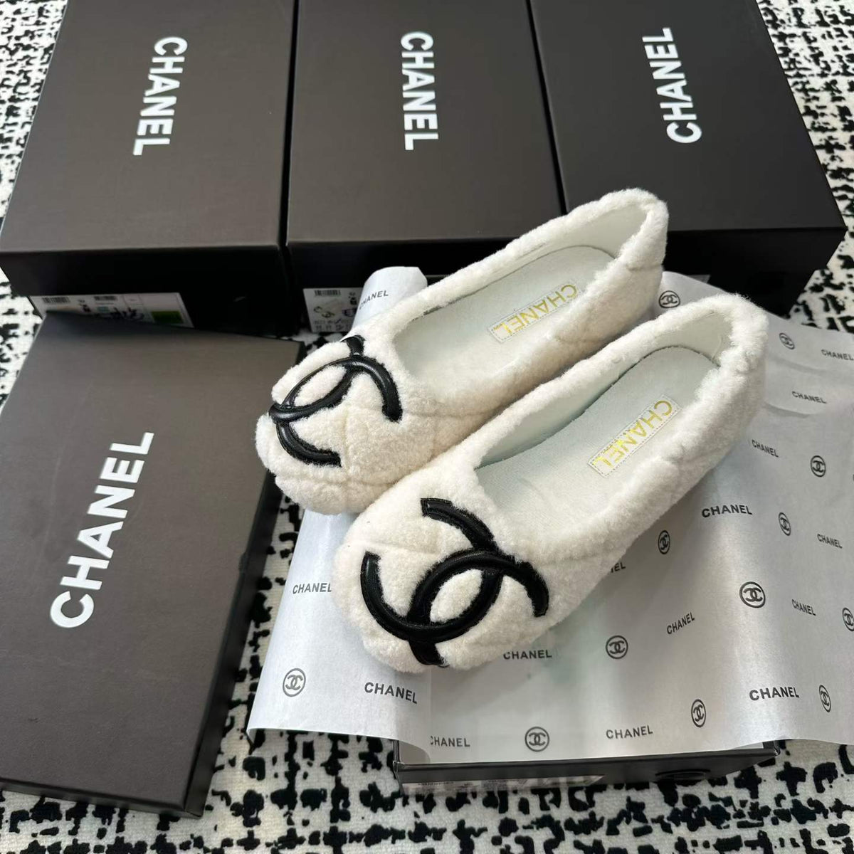 New Fashion Women's CC Furry Flat Shoes PF1326101603