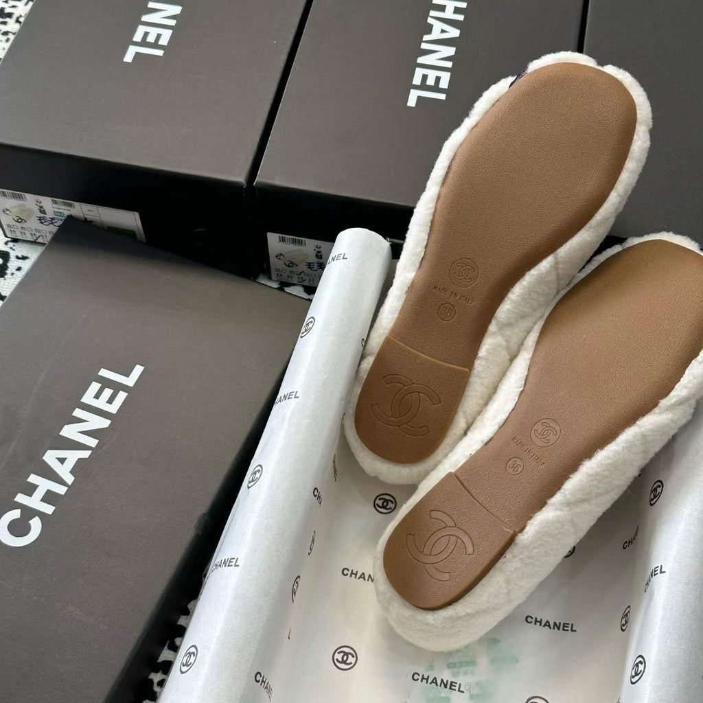 New Fashion Women's CC Furry Flat Shoes PF1326101603