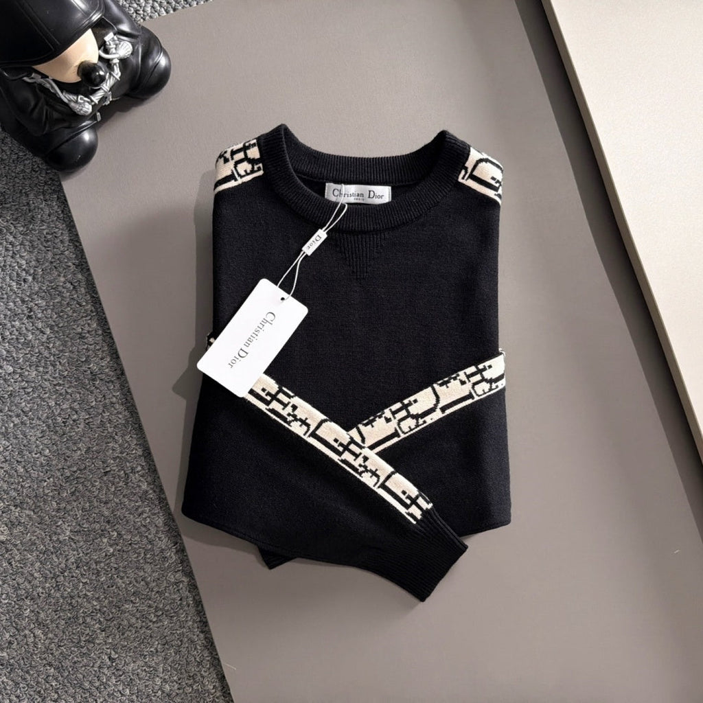 New Stylish Side Jacquard Crew Neck Sweater MJ1326102225