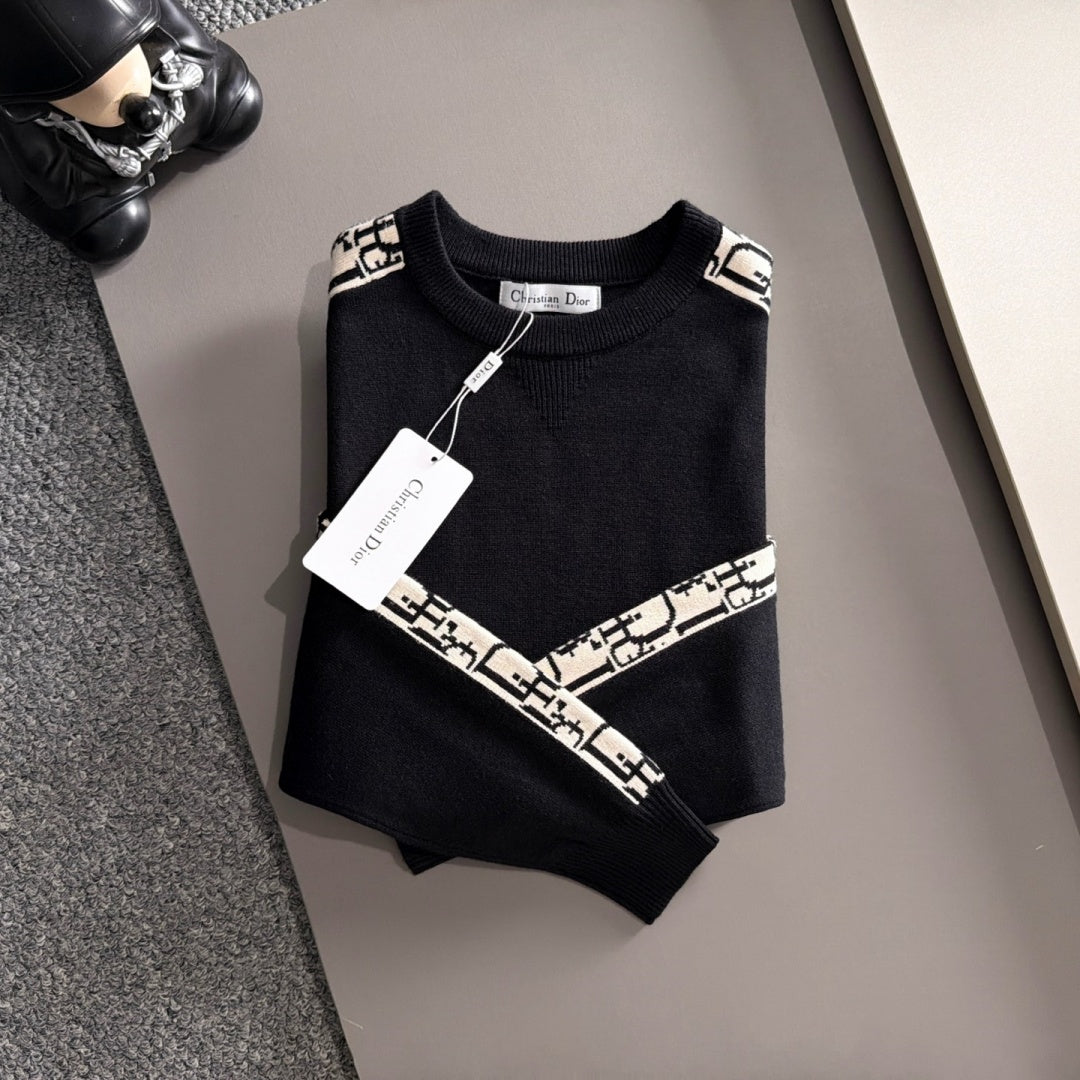 New Stylish Side Jacquard Crew Neck Sweater MJ1326102225
