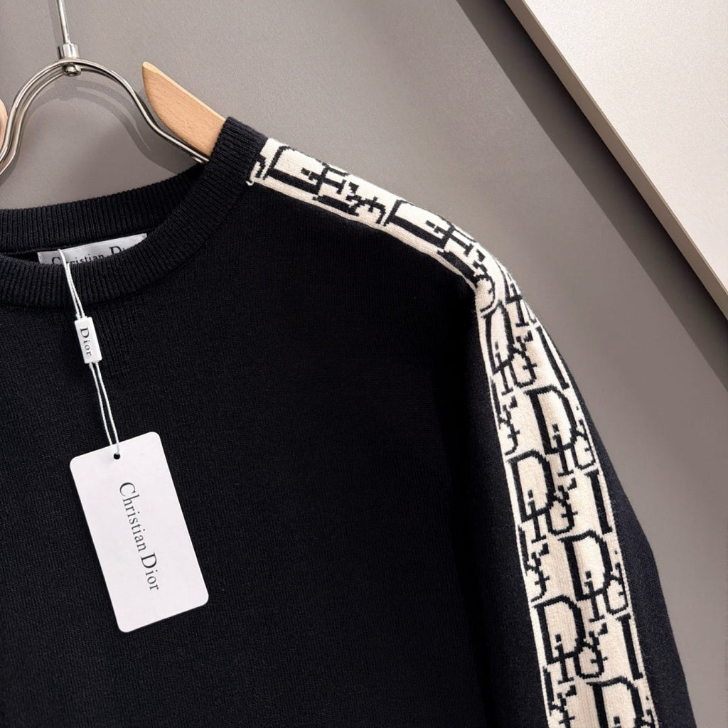 New Stylish Side Jacquard Crew Neck Sweater MJ1326102225