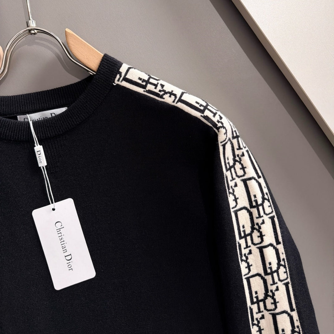 New Stylish Side Jacquard Crew Neck Sweater MJ1326102225