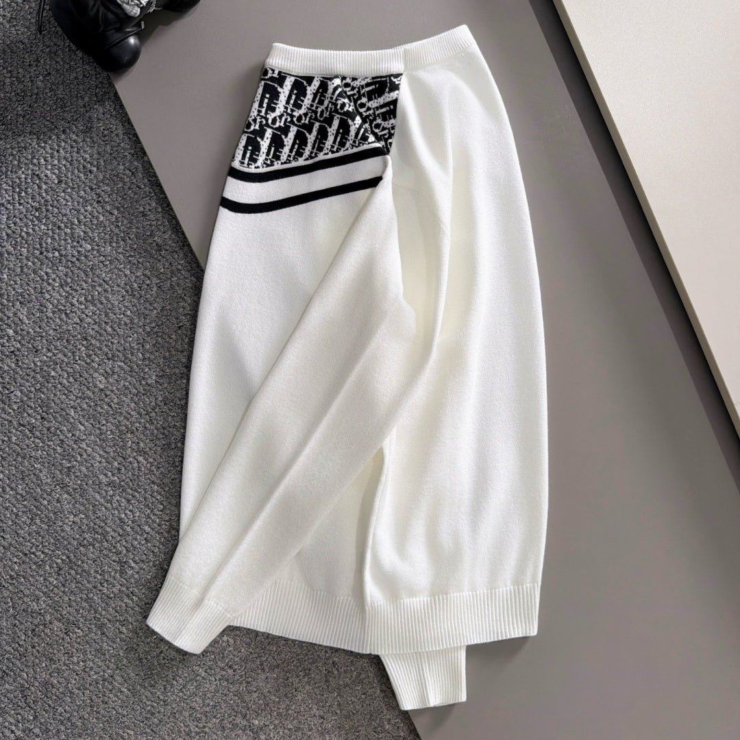 New Stylish Shoulder Jacquard Crew Neck Sweater MJ1326102227