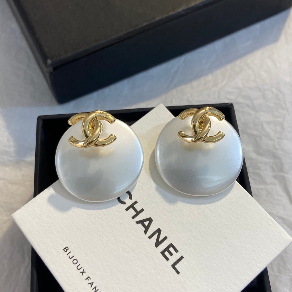 New Versatile Round CC Stud Earrings  XC1326102610