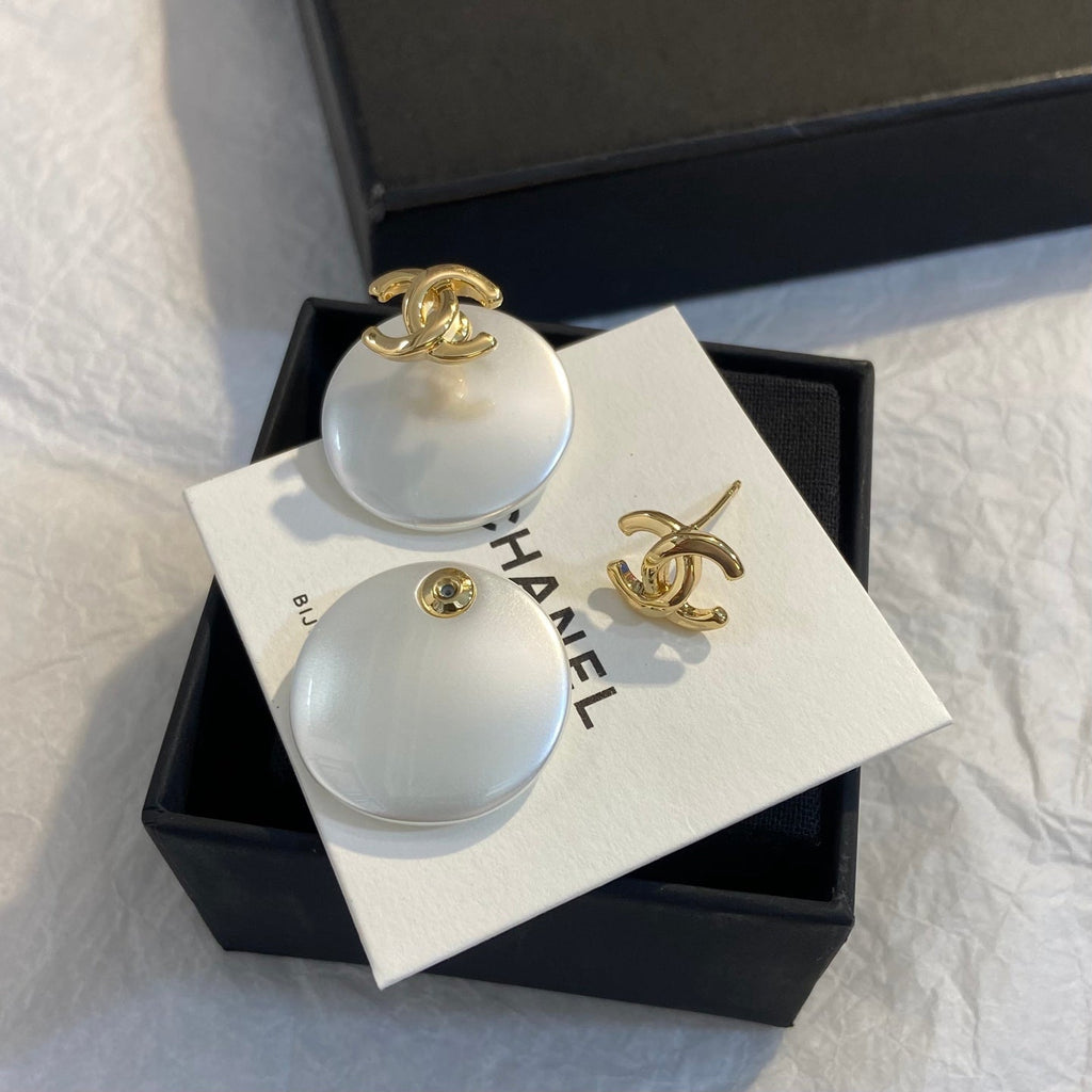 New Versatile Round CC Stud Earrings  XC1326102610