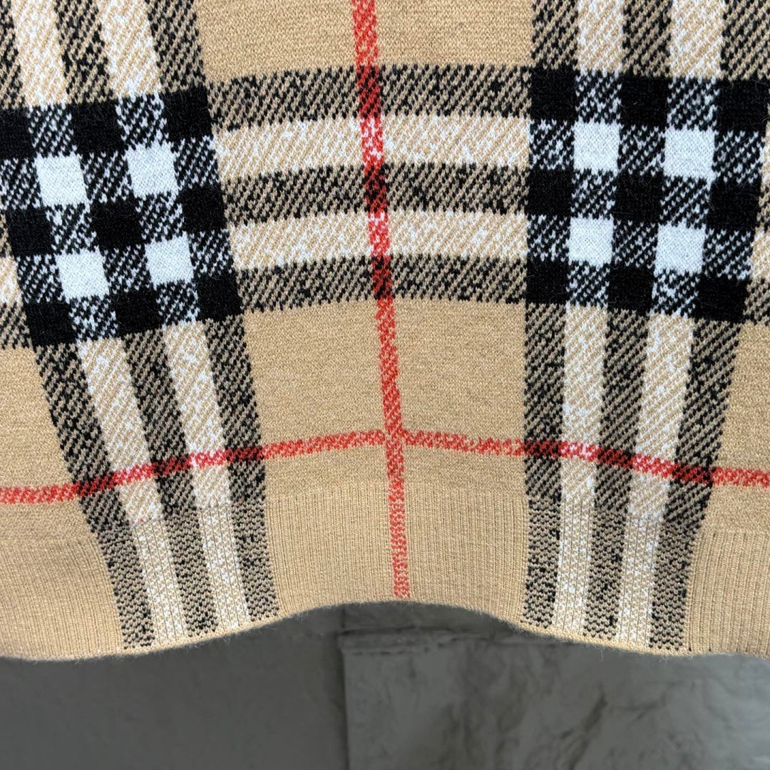 New Classic Plaid Crew Neck Knit Sweater MJ1326102706